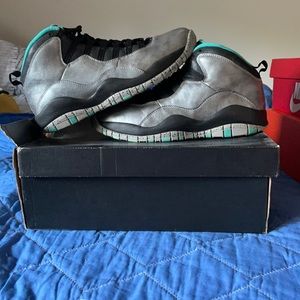Jordan Lady Liberty 10s